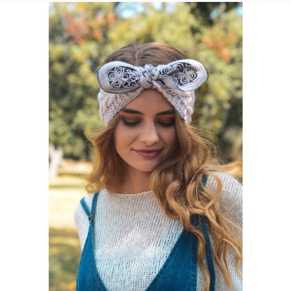 Ivory bow headband - Picture 3 of 7